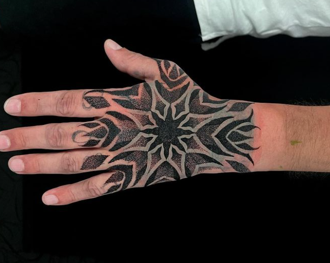 Mandala en la mano